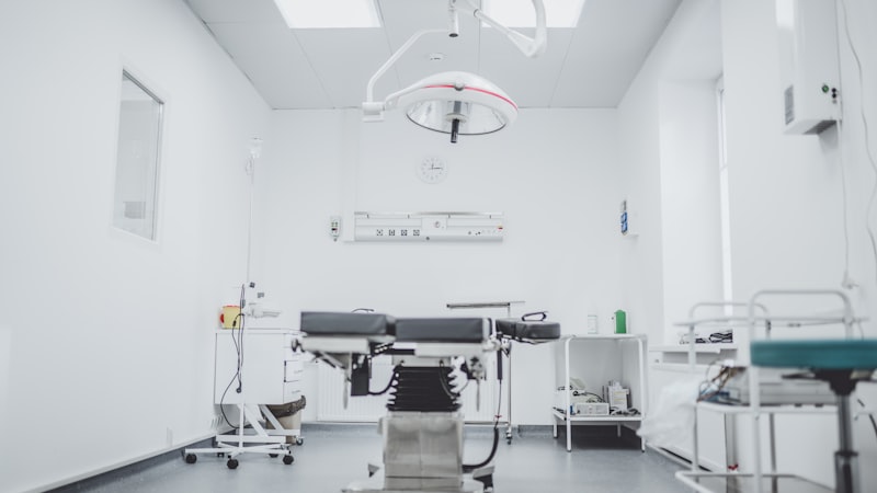 Emergency clinical dental care treating traumatic dental injuries and tooth preservation
